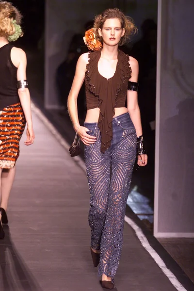 Look 15